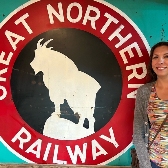 Meet your Posher, Kristin - Picture 3 of 4